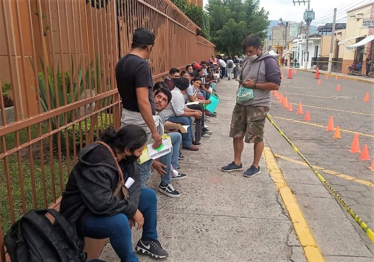 Jocotepec Residents Flock to Receive Driver’s License