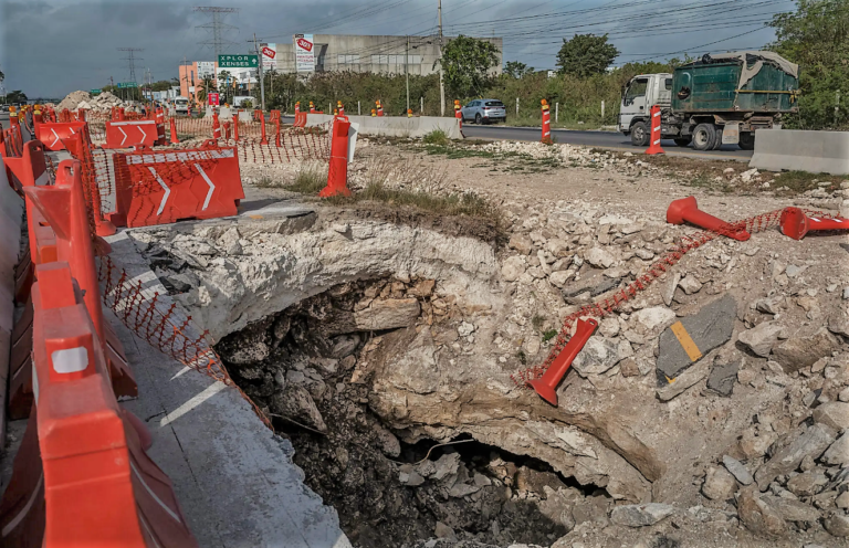 Over Caves and Over Budget, Mexico’s Train Project Barrels Toward Disaster