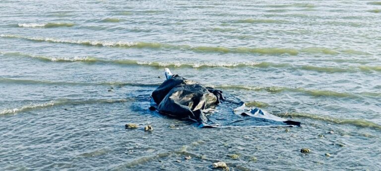 Man Drowns in Lake Chapala with His Possessions