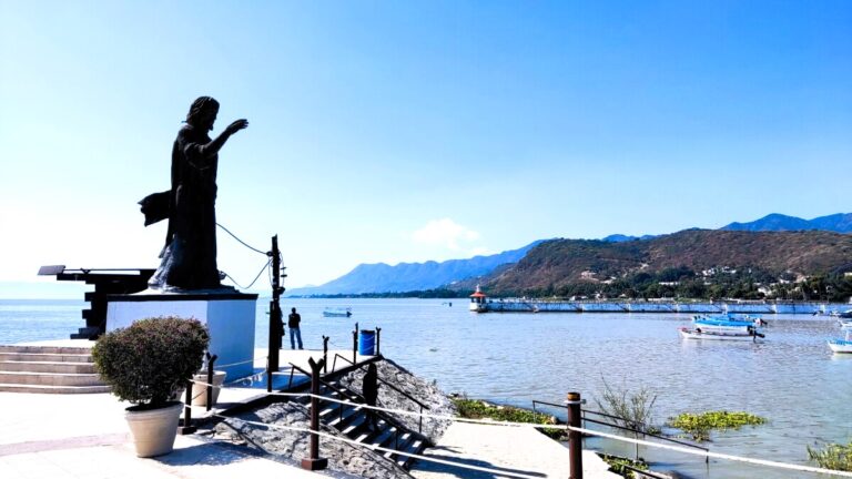 Chapala Faces Financial Crisis Amid Budget Cuts and Conagua Fine