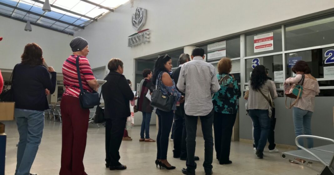 Mexico-Health-Probe-Finds-Millions-Paid-to-Paper-Companies