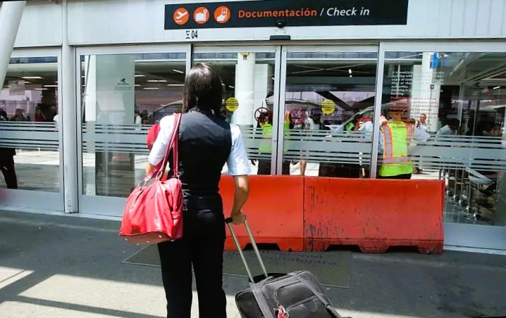 ante_posible_manifestacixnx_aeropuerto_de_guadalajara_pide_tomar_precauciones_version1789700951424.jpg_1444181543